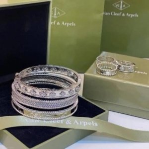 اساور van cleef
