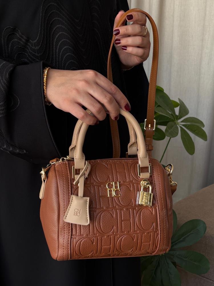 شنطة كارولينا هيريرا