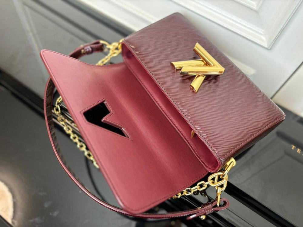 Lv bag - الصورة 9