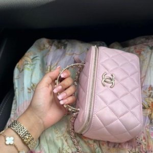 شنطة شانيل