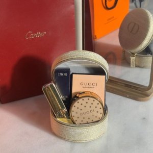 ميك أب ديور وقوتشي bag