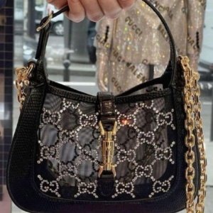 شنطة قوتشي