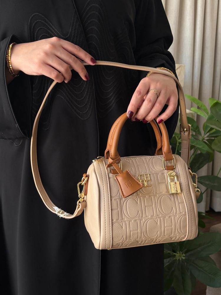 شنطة كارولينا هريرا