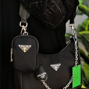 شنطة برادا
