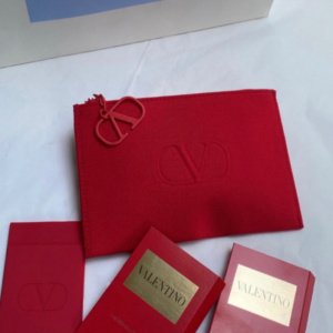 Valentino wallet الاصليه