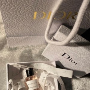 عطر عود اصفهان Dior