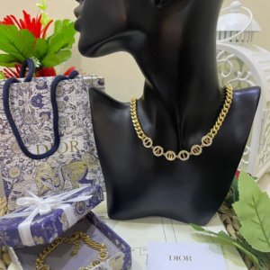 سلسال واسوارة ديور