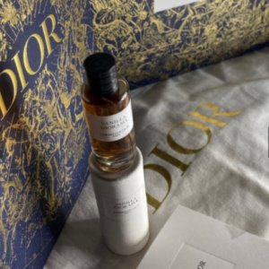 عطر vanilla ديور الاصلي