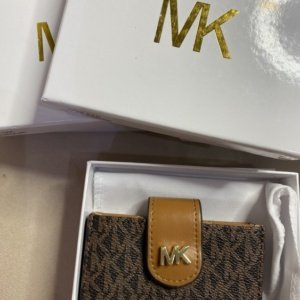 بوك مايكل كورس