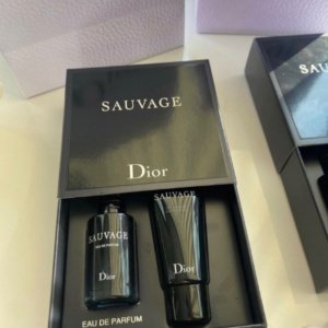 SAUVAGE DIOR